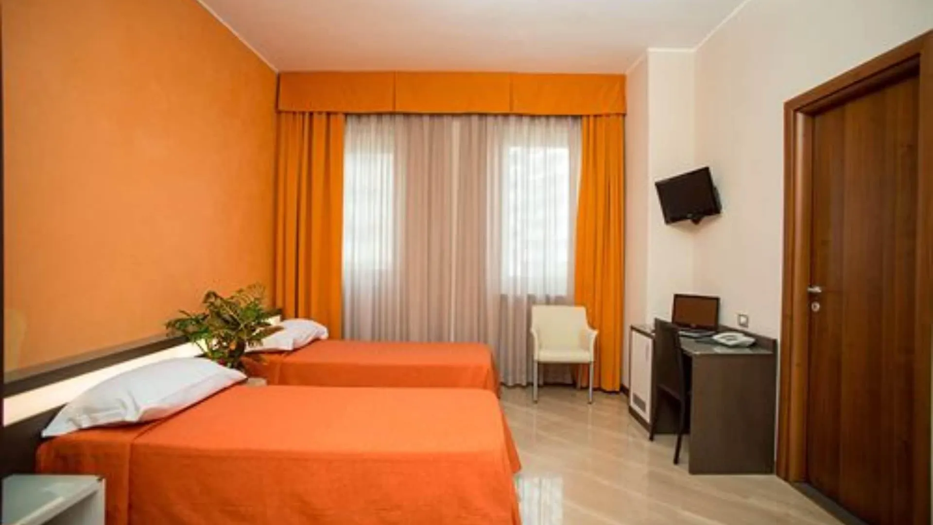 Hotel Fiera Congressi Milan 3*,  Italy