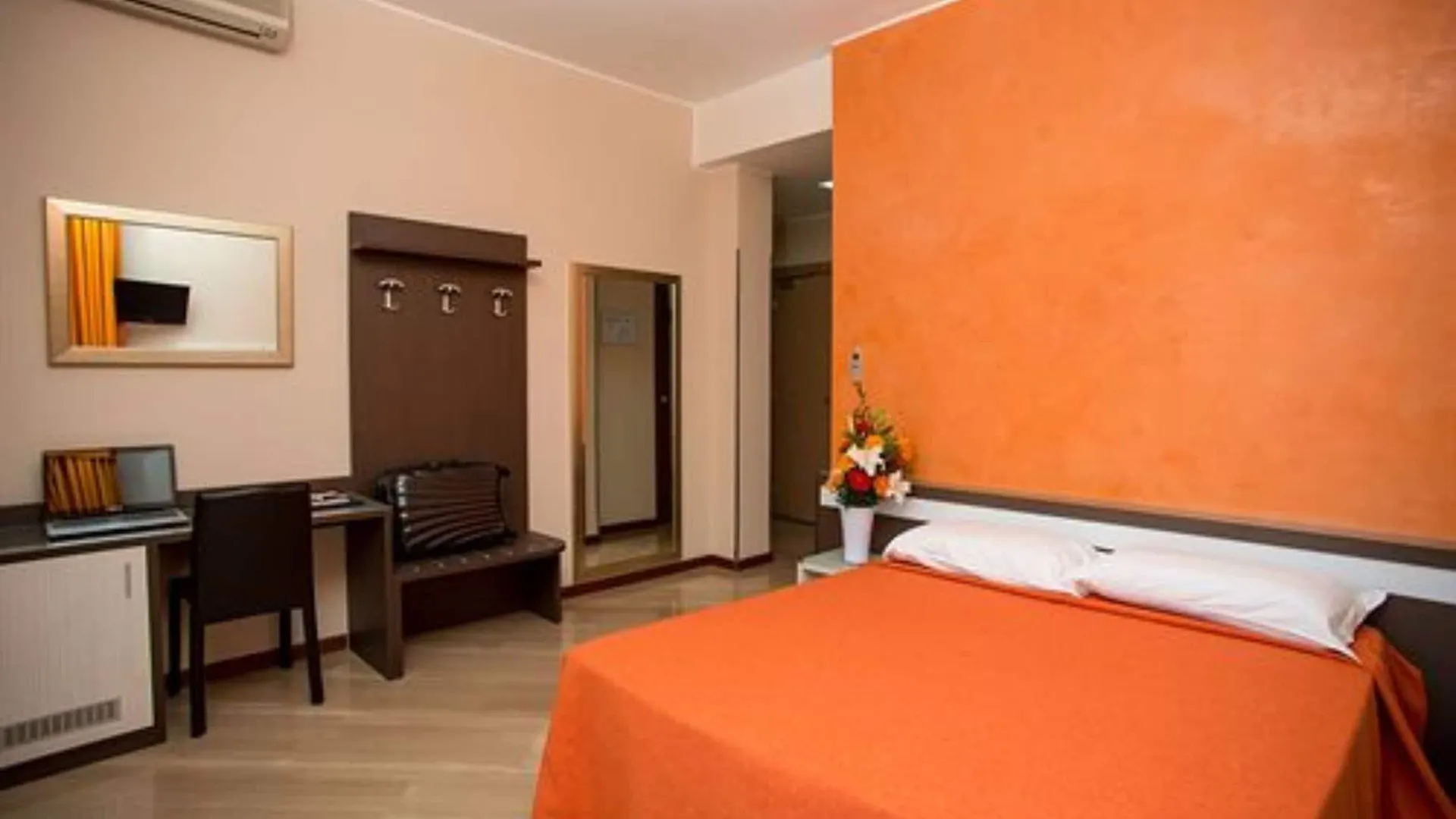 ***  Hotel Fiera Congressi Milan Italy